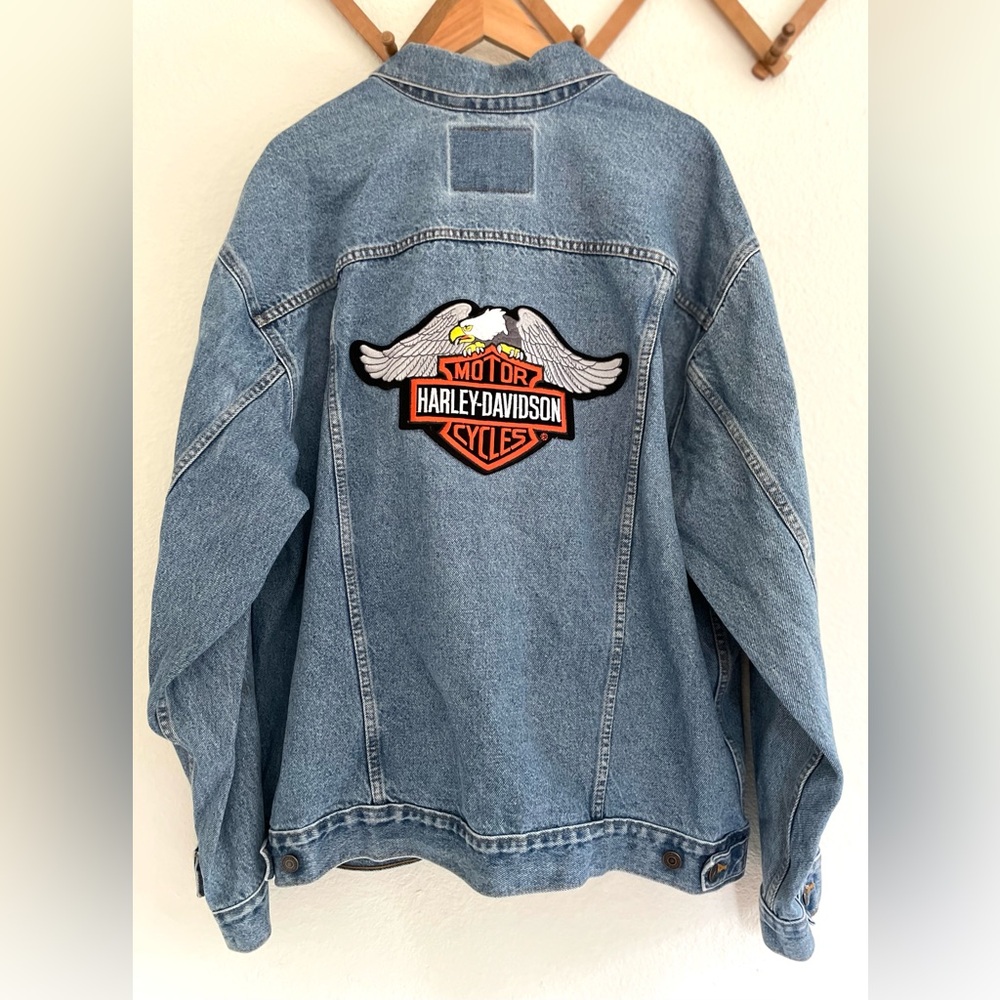 Vintage Levis Denim Trucker Jacket with Harley Davidson Patch